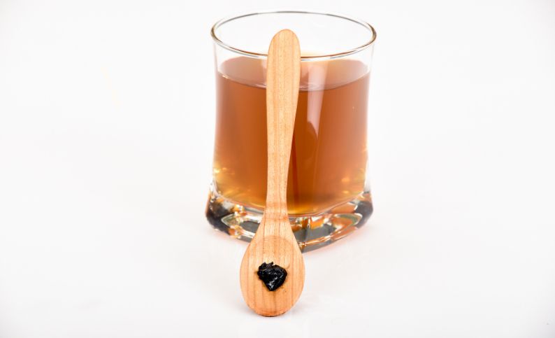 Feeling low on energy? Time to gain back your stamina with Shilajit.